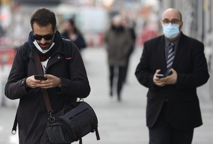 El fin de la mascarilla en exteriores será una realidad este jueves.