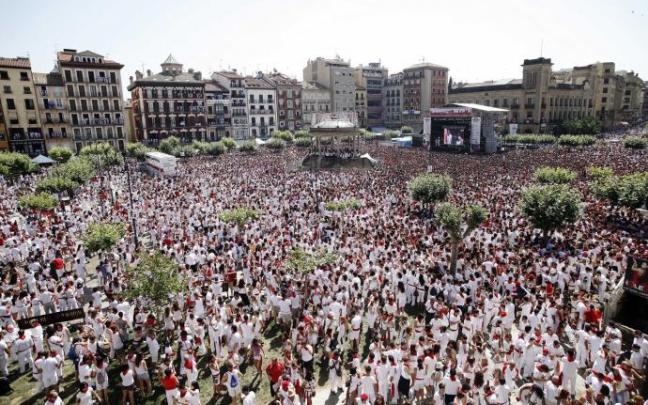 La Plaza del Castillo, a rebosar, en un Chupinazo anterior