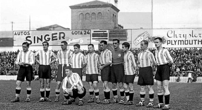 12 de febrero de 1933. Campo de Chamartín (Madrid). Madrid CF-Deportivo Alavés (2-0). De pie (izda. a dcha.): ‘Euskalduna’, Castro, Antero, Arana, Zukaika, Irureta, Santamaría, David, Urretavizcaya y Sarmantón. Agachado: Albéniz.