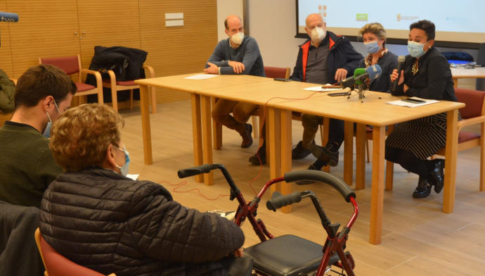 Presentación del proyecto "Casa, ciudad, memoria/Etxearen eta hiriaren memoria"