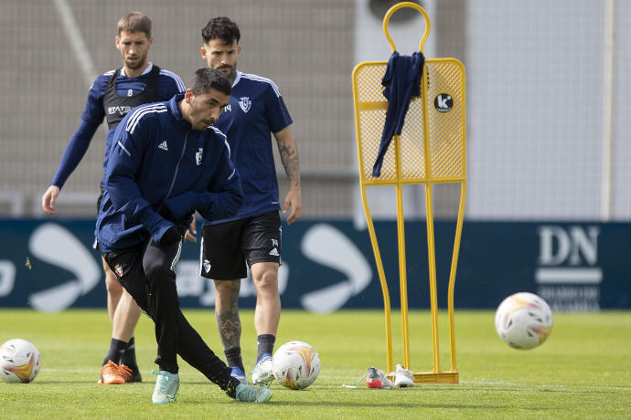 Cote, durante el entrenamiento de este viernes en Tajonar.