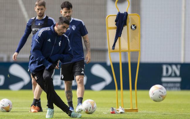 Cote, durante el entrenamiento de este viernes en Tajonar.