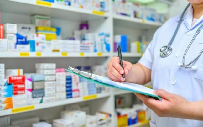 Medicamentos en una farmacia Medicamentos en una farmacia