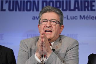 Jean-Luc Mélenchon pide no dar "ni un solo voto" a Le Pen.