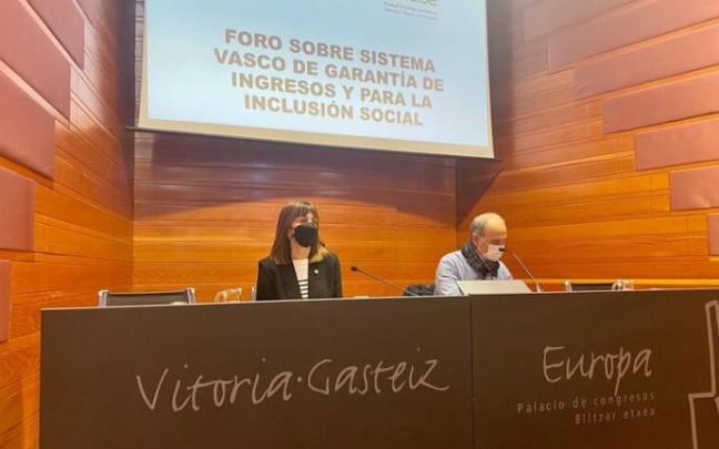 Mendia defiende incorporar la experiencia de los perceptores de RGI para "ser más eficaces".