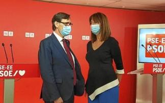 El presidente del grupo del PSC en el Parlament, Salvador Illa, con la líder del PSE, Idoia Mendia, ayer en Bilbao. Foto: Europa Press El presidente del grupo del PSC en el Parlament, Salvador Illa, con la líder del PSE, Idoia Mendia, ayer en Bilbao. Foto: Europa Press