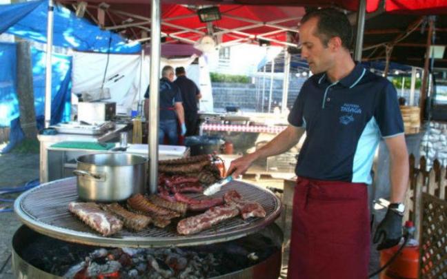 Imagen de archivo de una edición anterior del Mercado Marinero de Barrika.