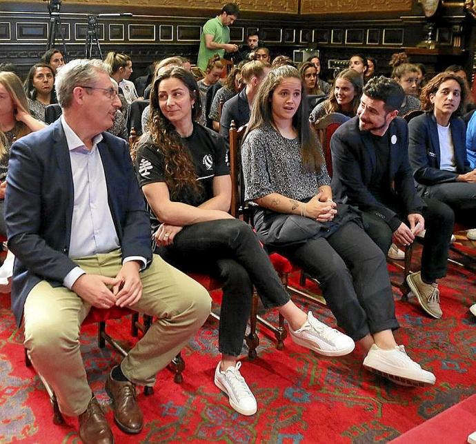 Markel Olano, Alba Menéndez, Nerea Eizagirre, Harkaitz Millán y Natalia Arroyo.