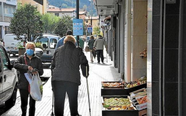 Villabonako kale Berriko saltokiak.