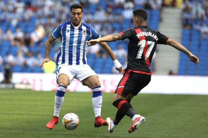 Merquelanz, junto a Merino en el encuentro entre la Real y el Rayo disputado en Anoeta.