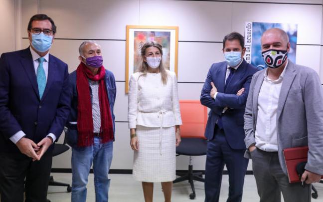 Es la primera reunión de la mesa de diálogo social desde que Trabajo acordó con lo sindicatos la subida del SMI para 2022