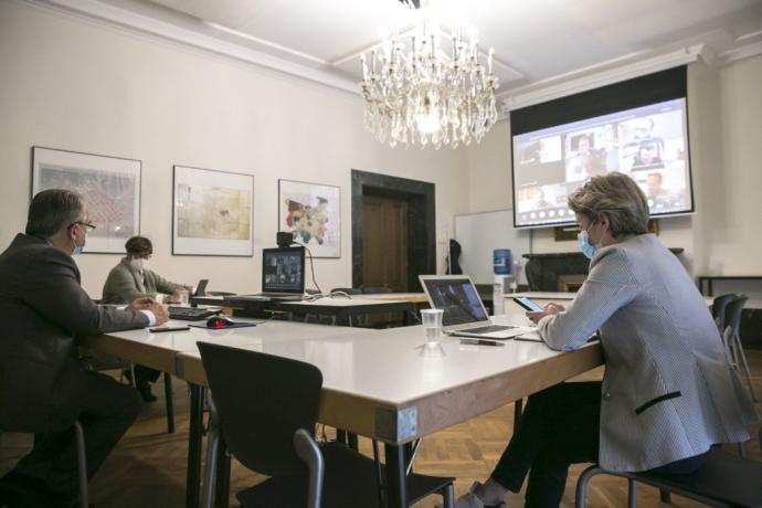 Maya, Elizalde y García Barberena, durante la reunión de la Mesa de los Sanfermines en abril, a la que no acudió la Federación de Peñas