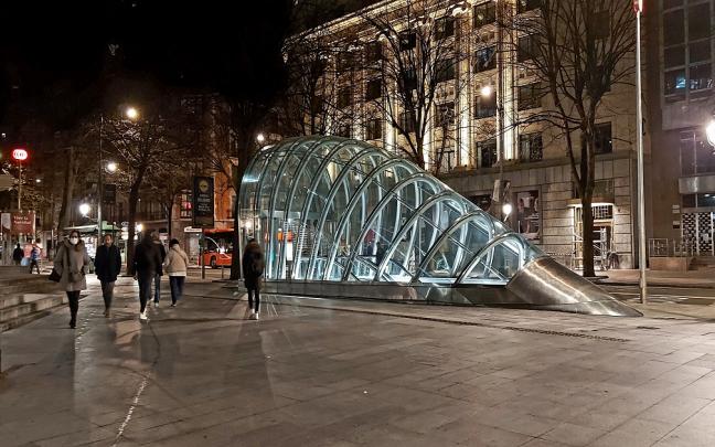 Moyua es una de las cinco estaciones escenario de 'Metro Akustikoa' Moyua es una de las cinco estaciones escenario de 'Metro Akustikoa'