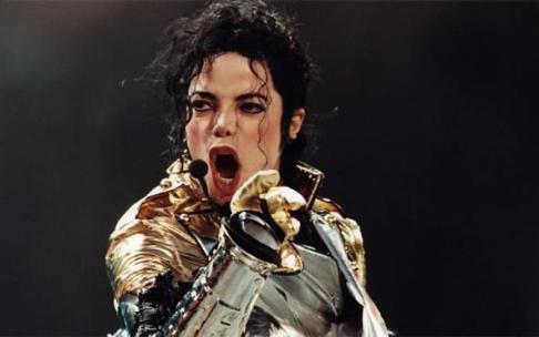 Michael Jackson se ganó el respeto y el cariño del público. Michael Jackson se ganó el respeto y el cariño del público.