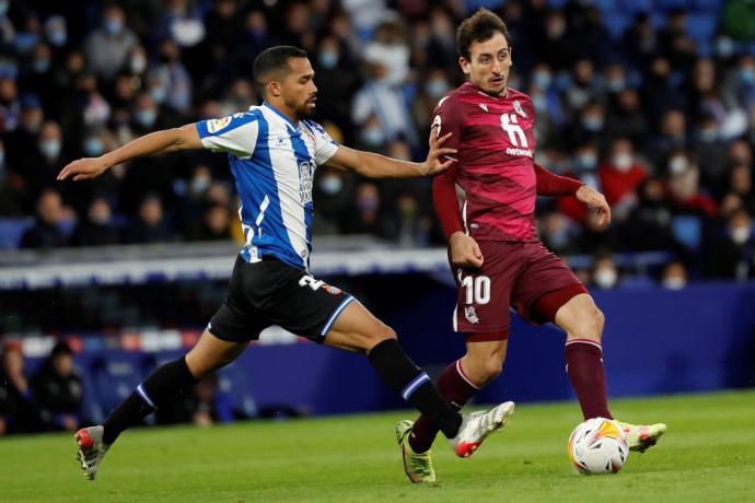 Oyarzabal y Yangel Herrera, durante el partido de este domingo en el campo del Espanyol.