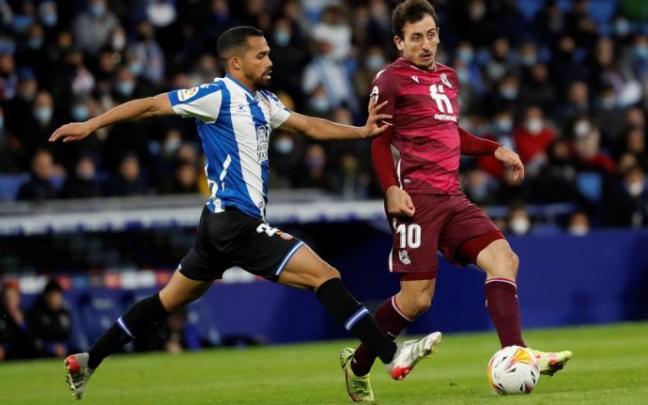 Oyarzabal y Yangel Herrera, durante el partido de este domingo en el campo del Espanyol. Oyarzabal y Yangel Herrera, durante el partido de este domingo en el campo del Espanyol.
