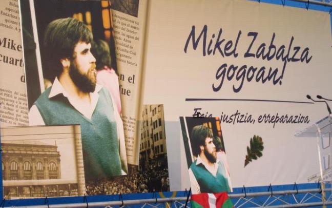 Imagen de archivo de un homenaje a Mikel Zabalza. Imagen de archivo de un homenaje a Mikel Zabalza.