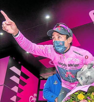 Bernal, tras ganar en Cortina D'Ampezzo. Foto: Efe