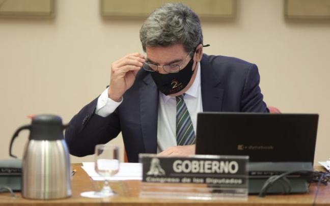 El ministro de Inclusión, Seguridad Social y Migraciones, José Luis Escrivá, ayer en la comisión de Seguimiento de Evaluación de los Acuerdos del Pacto de Toledo. El ministro de Inclusión, Seguridad Social y Migraciones, José Luis Escrivá, ayer en la comisión de Seguimiento de Evaluación de los Acuerdos del Pacto de Toledo.