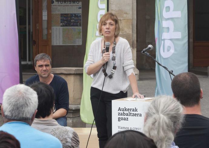 Miren Larrion, en un acto político en 2016.