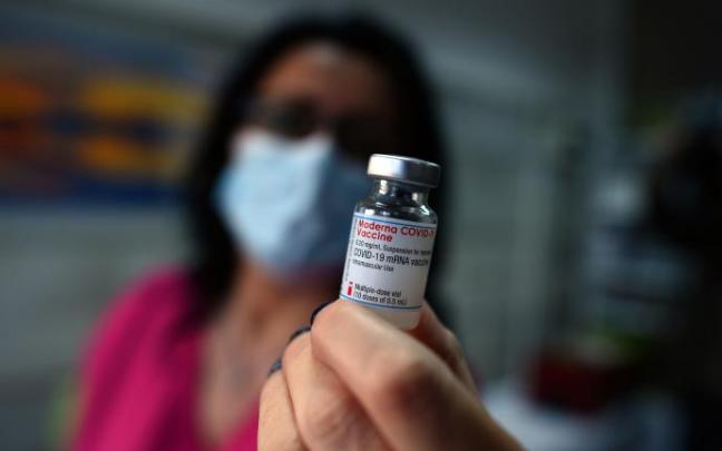 La EMA también evalúa el uso de a vacuna de Pfizer en menores de 12 años