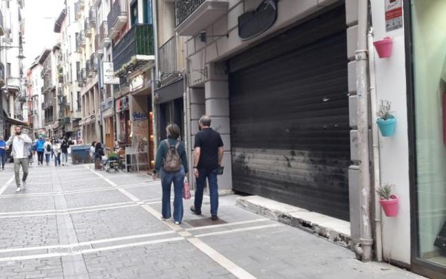 Fachada del antiguo Calzados Mónaco, en la calle Pozoblanco, 12, ahora en obras.