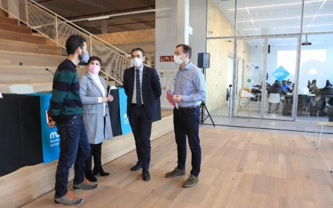 Mikel Mesonero, Aitziber Arregi, Vicente Atxa e Iván Gallego este viernes en la presentación de los nuevos cursos en Bilbao As Fabrik Mikel Mesonero, Aitziber Arregi, Vicente Atxa e Iván Gallego este viernes en la presentación de los nuevos cursos en Bilbao As Fabrik