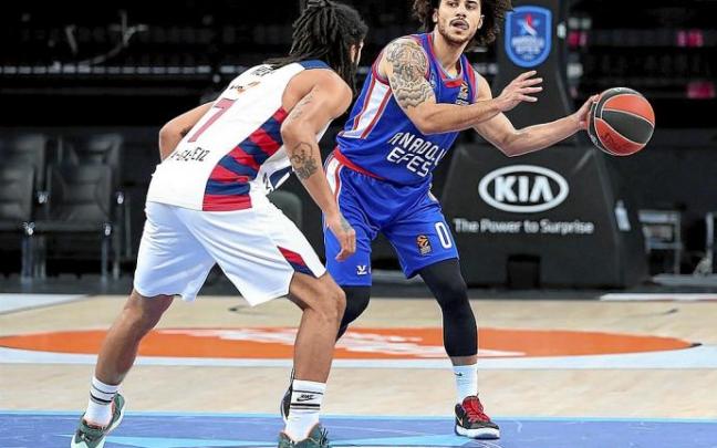 Henry logró secar al exbaskonista Shane Larkin en el partido de la primera vuelta, que se saldó con victoria azulgrana. Foto: Euroliga