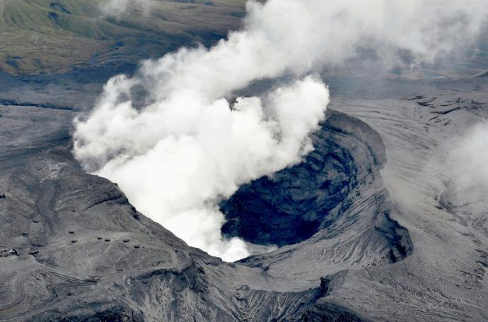 Por el momento no se ha informado de heridos por al erupción del Monte Aso