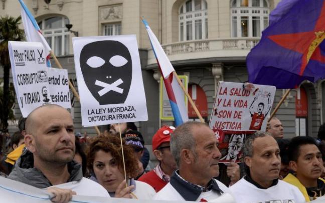 Manifestación para reclamar la derogación de la Ley de Seguridad Ciudadana, conocida como Ley Mordaza. Manifestación para reclamar la derogación de la Ley de Seguridad Ciudadana, conocida como Ley Mordaza.