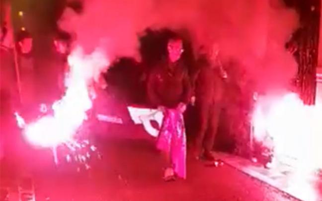 Imagen del recibimiento a 'Mortadelo' en Iruñea.