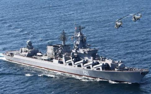 El Moskva es apodado por la OTAN como El Asesino de Portaviones por sus 16 lanzadores dobles de misiles antibuque