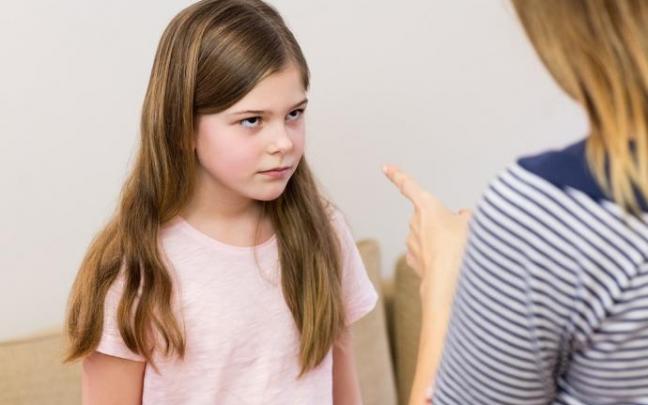 El ministro británico de Educación defiende este derecho como forma de disciplina.