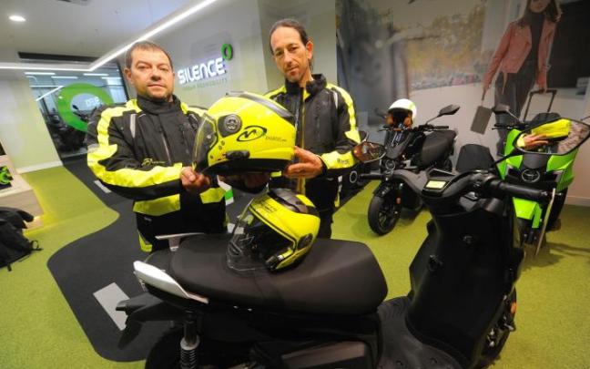 Vicente Jorge y Fernando Fernández quieren que se regule la situación del sector.