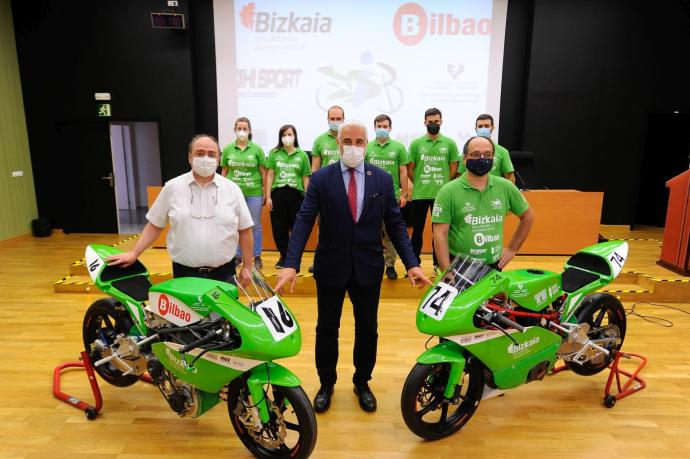 Presentación de las dos motos creadas por los estudiantes de la Escuela de Ingeniería de Bilbao