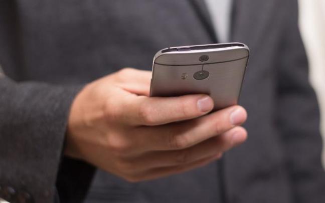 Una avería deja sin conexión al móvil a los usuarios de Yoigo