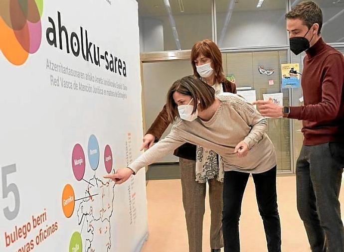 La consejera Artolazabal, ayer en Bermeo. Foto: Irekia