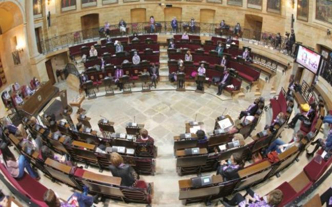 El pasado viernes casi un centenar de mujeres con cargos públicos en Bizkaia se reunieron en la Casa de Juntas de Gernika.