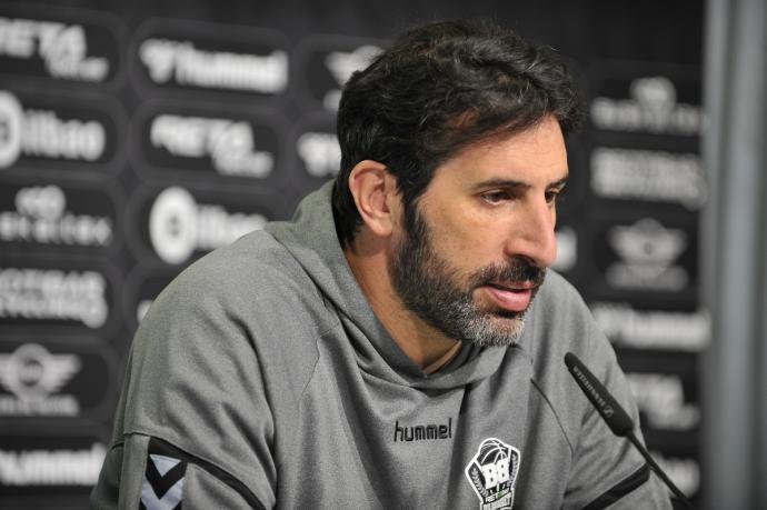 El entrenador del Bilbao Basket, Alex Mumbrú.