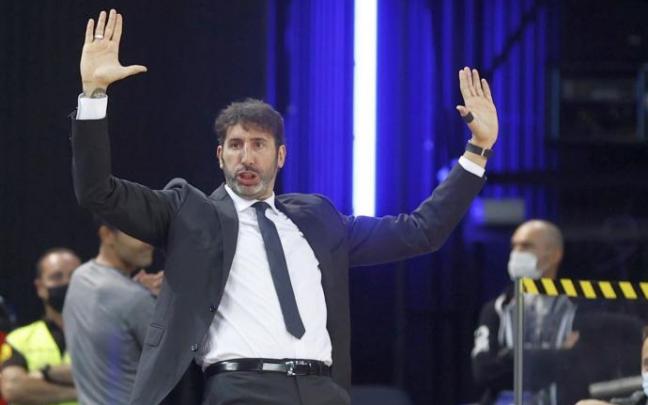 Alex Mumbrú en el partido frente al Casademont Zaragoza.