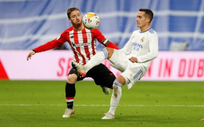 Muniain defiende a Lucas Vázquez