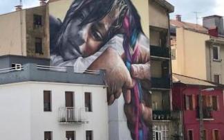 El mural está en la trasera de Juan Bautista Uriarte. El mural está en la trasera de Juan Bautista Uriarte.