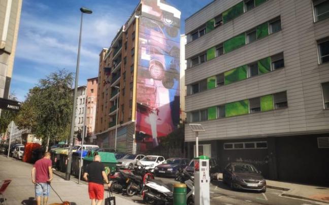 Uno de los murales que se pueden contemplar en las calles de Bilbao Uno de los murales que se pueden contemplar en las calles de Bilbao
