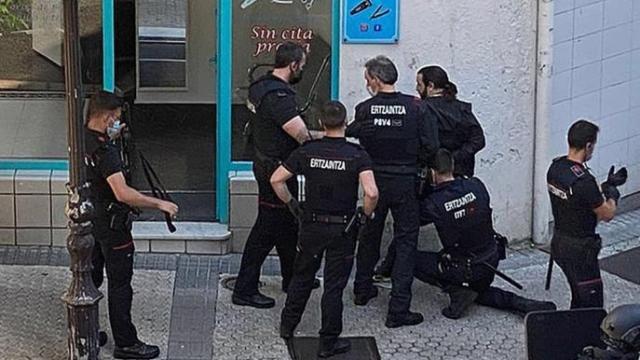 Momento de la detención del presunto autor del crimen de Murchante.