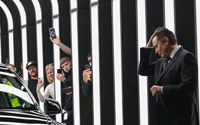 Musk compró Twitter por 44.000 millones de dólares.