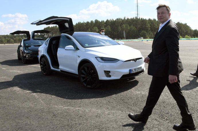 Antes de la venta de acciones, Musk poseía el 17 % de Tesla