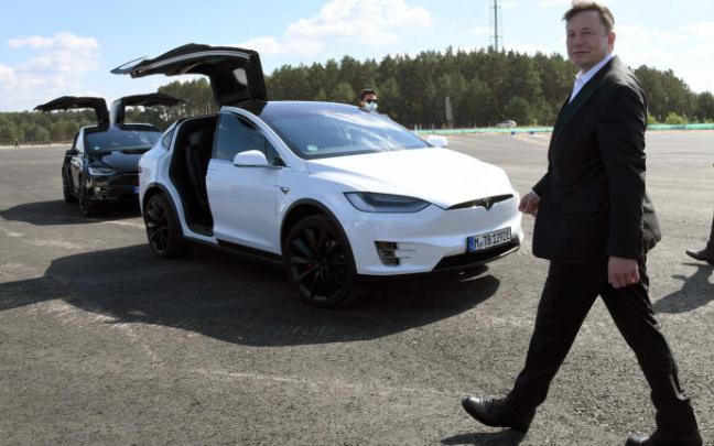 Antes de la venta de acciones, Musk poseía el 17 % de Tesla