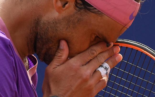 Rafa Nadal anuncia que no volverá a jugar esta temporada. Rafa Nadal anuncia que no volverá a jugar esta temporada.
