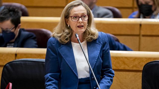 La ministra Nadia Calviño en el Senado.