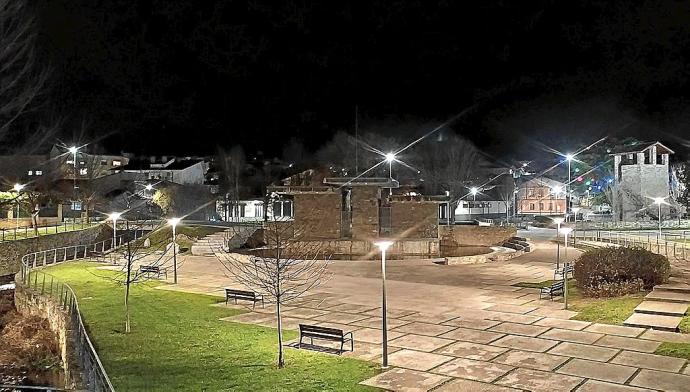 Nanclares mejora la iluminación de la Plaza Nueva